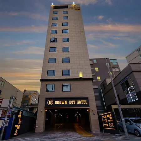 Brown Dot Hotel Hadan